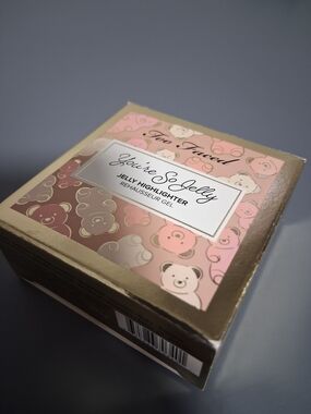 Too Faced You're So Jelly Jelly Highlighter - Gilded Chanpagne